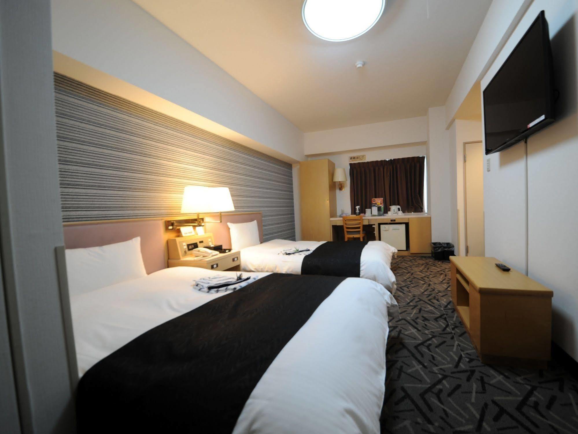 Apa Hotel Nishi Kawaguchi-Eki Higashiguchi Кавагути Экстерьер фото